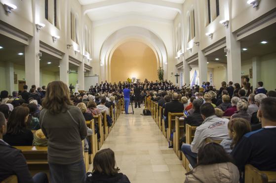 Međugorje, Mozart, Mozartov „Requiem“, crkva sv. Jakova, Akademski zbor Pro musica - Mostar, fra Marinko Šakota, organizator koncerta, Don Dragan Filipović