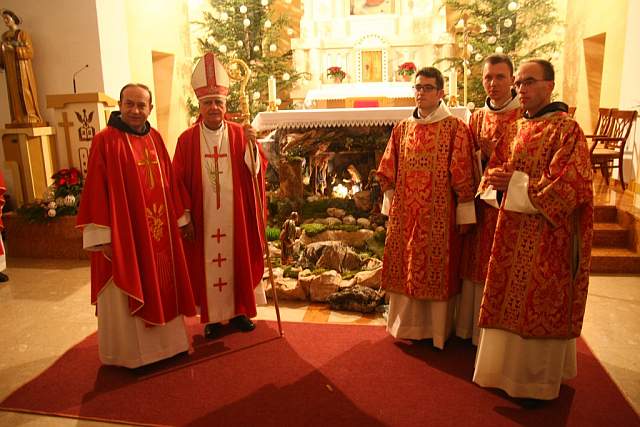 slavljenje đakonskog ređenja, Čerin, Čerinski župnik, Biskup Perić, župna crkva sv. Stjepana Prvomučenik, Frama, članovi OFS