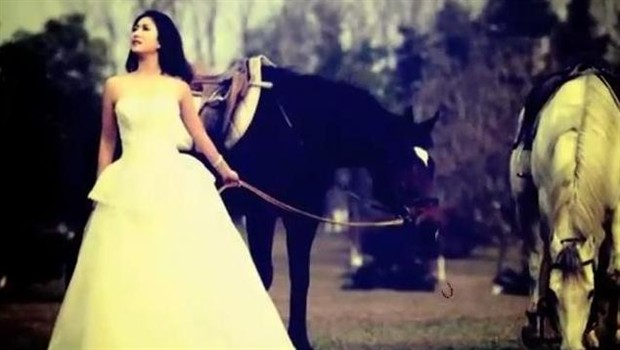 jumbo plakat, muž, potraga