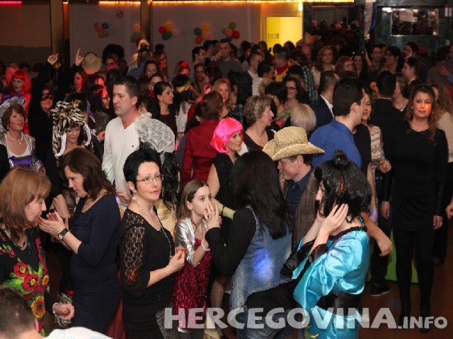 HKŽ sv.Nikola Tavelič u Nizozemskoj, Davor Ljubanović, Veleposlanstvo Republike Hrvatske u Den Hagu, HR Mladež NL, fra Juro Tokalić, Rotterdam