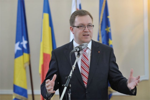 hamdija lipovača, Hrvatska, bjegstvo, hamdija lipovača, ostavka