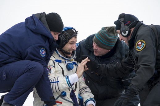 nasa, astronaut, u svemirsku šetnju s ISS, ponijeli olimpijsku baklju