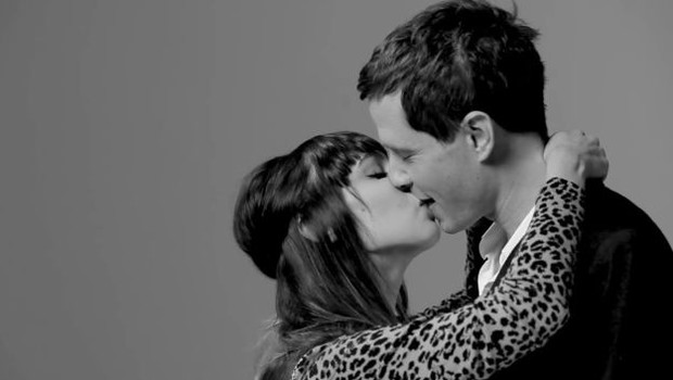 sramežljivost, poljubac, osmijeh, nepoznati, romantična glazba, partnerove usne, Francuski poljubac, poljubac, seks ljubav, ljubljenje, Francuski poljubac, poljubac, nježnost, ljubav strast, veza, ljubljenje, poljubac, greške, poljubac, Francuski poljubac, Najduži poljubac, savršen poljubac