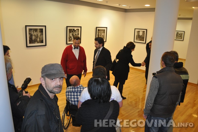 Galerija Aluminij, izložba fotografija, Izložba