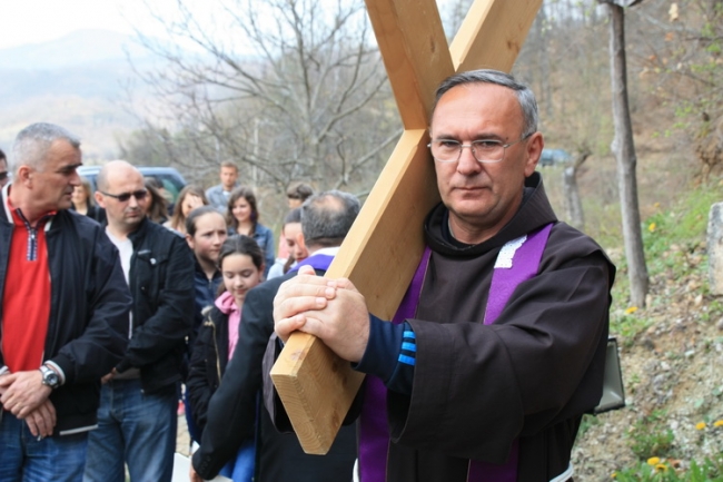 fra Andrija Jozić, Pobožnost križnoga puta, na Nedjelju Muke Gospodnje, Župa Rama-Ščit, Uzdolske kalvarije, uzdol, Kušnja, vjera, religija, lažno ispovjedanje vjere