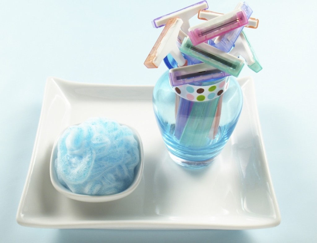 pjena za brijanje , uporaba u kućanstvu, korisni savjeti, britvica , brijanje, pjena za brijanje , trik, mrlje, brijanje, koža, savjeti