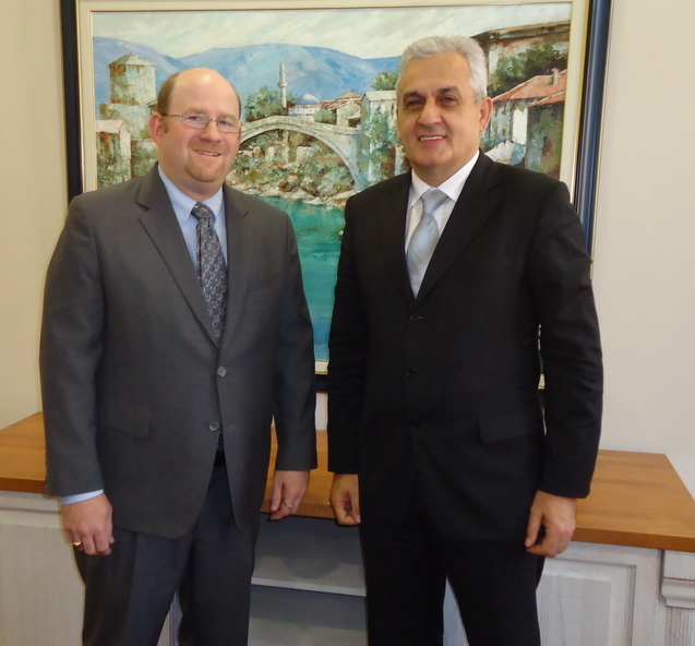 tamir waser, Ljubo Bešlić