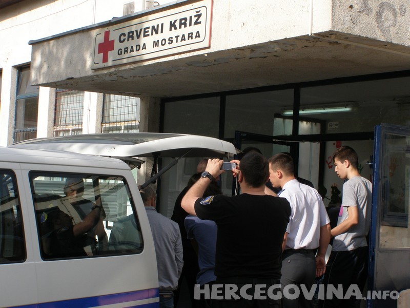 Crveni križ Mostar i Granična policija BiH