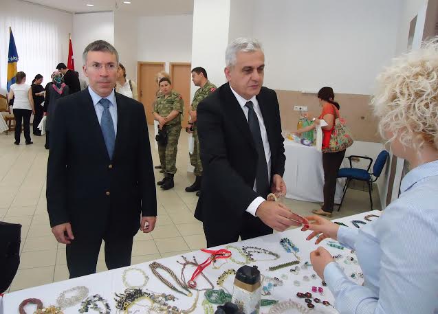 Ljubo Bešlić, rukotvorine, Izložba