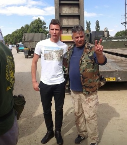 Mario Mandžukić, Drenovci, Gunja