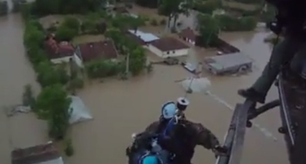 poplave, poplava, jezivo, beba