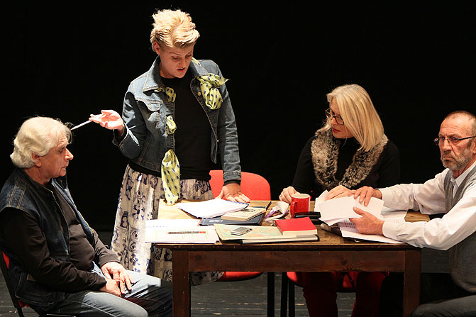 Kajališni sat, HNK Mostar, Kiseljak