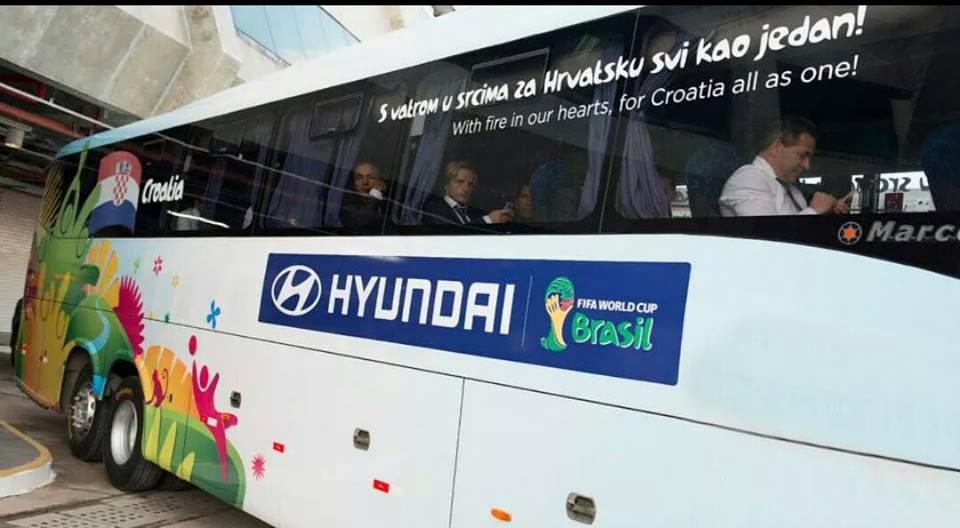 slogan, nogometaši, Hrvatska reprezentacija, autobus hrvatske nogometne reprezentacije