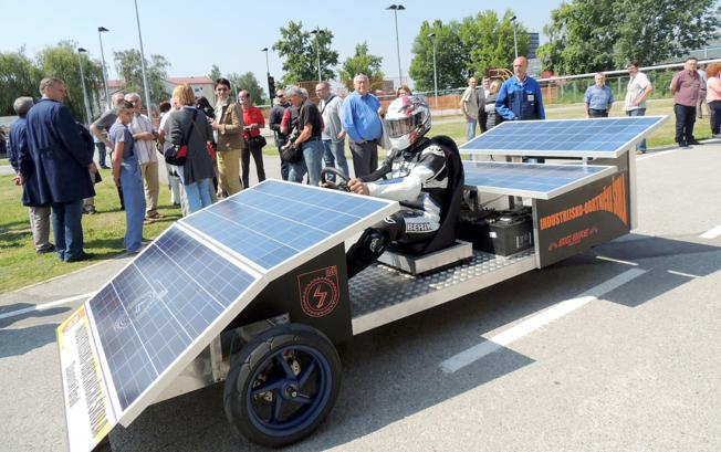Tehnička škola u Sisku, u utrci solarnih automobila, solarna energija, solarni automobil