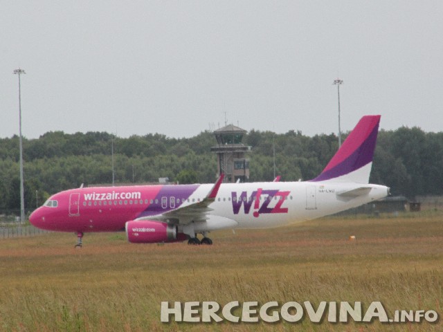Tuzla, Wizzair, Dortmund, Zračna luka Tuzla, Wizz Air, niskotarifna kompanija WizzAir, niskotarifna kompanija WizzAir, Wizzair, Wizz Air, ručna prtljaga, niskotarifna kompanija WizzAir, Wizz Air, Zračna luka Mostar, Wizzair, niskotarifna kompanija WizzAir