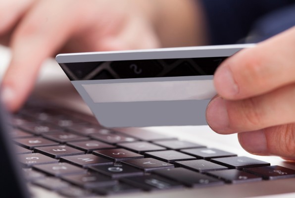 prevara, mladić, mobitel, računala