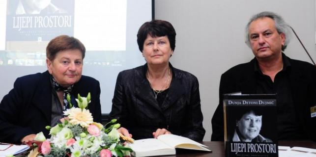 književna djelovanja Hrvata, pisci, Hrvatska književnost u susjedstvu, knjiga