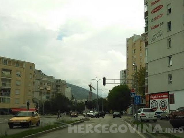 Mostar, semafor, avenija