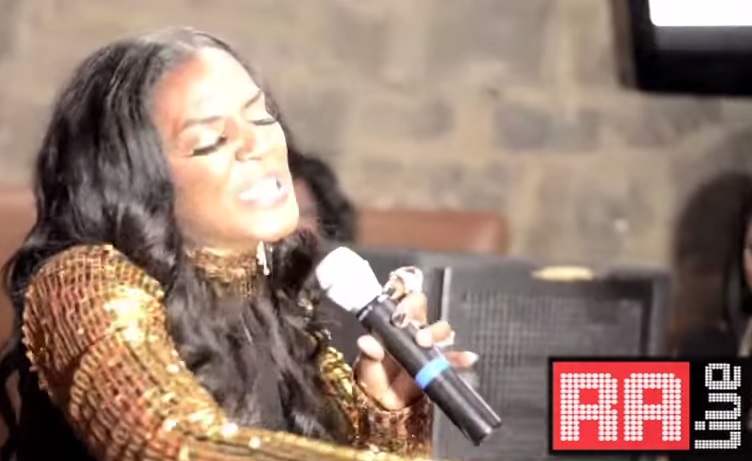 zub, nastup, pjevačica