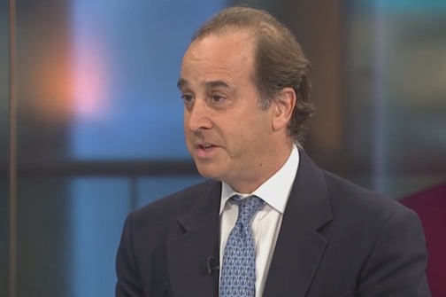 plavuša, novinar, ostavka, golišave fotografije