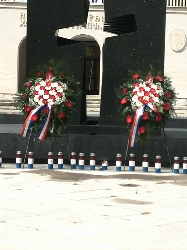 Polaganjem vijenaca, Ljubo Bešlić