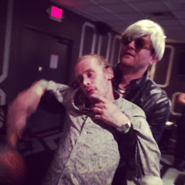 Macaulay Culkin, smrt, Sam u kući