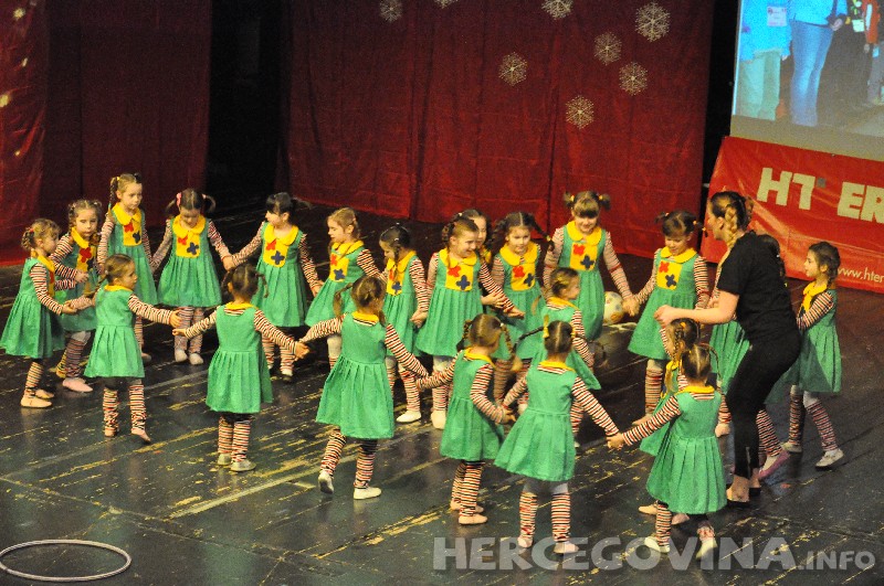 Betlehemsko svjetlo, Humanitarni koncert, B-Dance