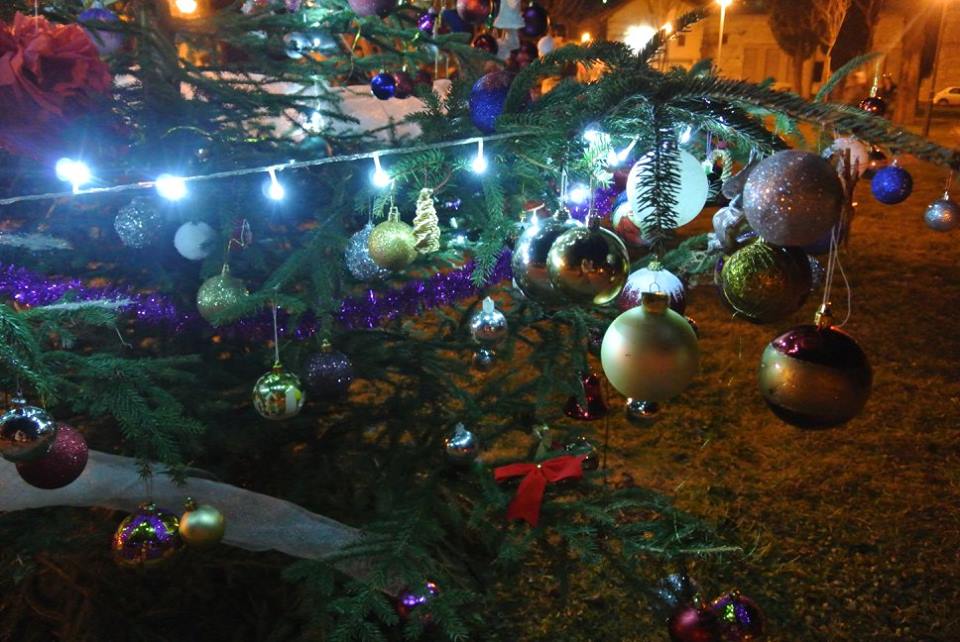 Ljubuški, kićenje grada, Božić, božićno drvce, običaji