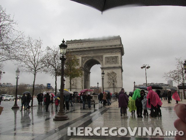 Pariz, hercegovina.info, božična atmosfera, blagdani, Pariz, teroristi, osude terorističkog napada
