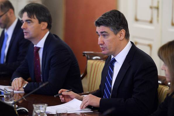 Vlada Hrvatske, zaduženja, kredit