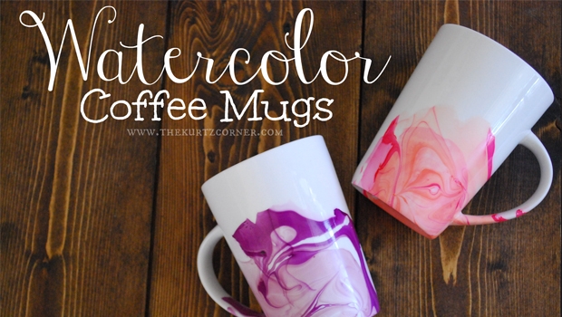 šalica kave, lak za nokte, ukras