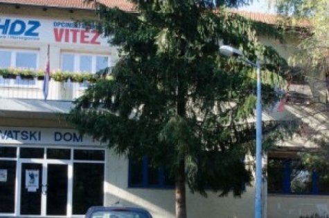 Vitez, Policijski dužnosnici, zastave