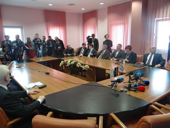 HDZ BiH, predstavljanje