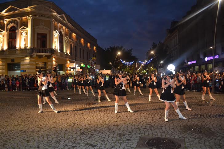 mažoretkinje, Čapljina