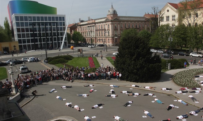 studenti, performans, Zagreb, Mostar