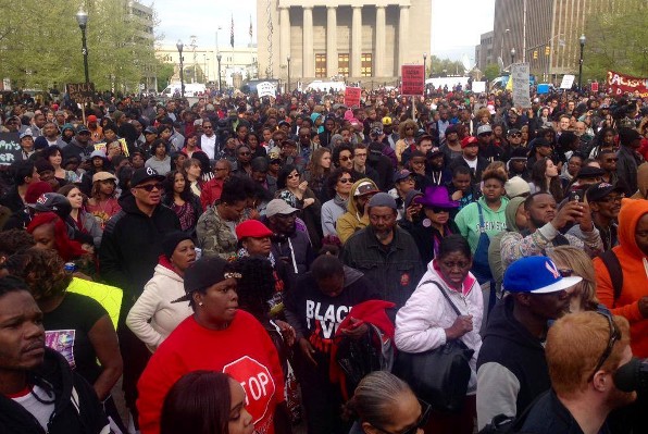 Neredi, SAD, pritvor, crnac