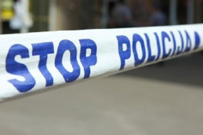 Mostar, poginuo muškarac, poginuo vozač, teška prometna nesreća, Ortiješ, Mostar, Konzum, pljačka, berači, šparoga, pronađen mrtav , pljačka, namex, Mostar, Mostar, bacač raketa, crna kronika, glamoč, pljačka, otmica, otmičar, pljačka, nasilništvo, Pero Gudelj, fis vitez, ubojstvo, muškarac ubio ženu, Marijana Marković, Orašje, tragedija, samoubojstvo, obiteljska tragedija, ubojstvo, Porečka policija, poreč, pljačka banke, ubijen prolaznik, Sarajevo, Split, stravična prometna nesreča, nesreća, Mall of Split, ubojstvo, Livač Bijelo Polje, Đani Balić, teška prometna nesreća, pogibija, Policijski dužnosnici, ubojstvo, tučnjava, masovna tučnjava, zagrebačka policija , uhićenje, teške krađe, pokušaj ubojstva, Čapljina, MUP HNŽ, teža prometna nesreća, Mostar, pogibija, ručni bacač , RBR M 80, zolja, Mostar, uhićenje, fup, Macola, ubojstvo, u Otočcu, samoubojstvo, Mostar, pucnjava, samoubojstvo, neriješeni dugovi, tragedija, Mostar, pljačka, pljačkaš