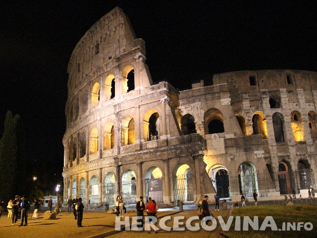 rim, Vječni grad, u vatikanskim vrtovima, drevni rimski amfiteatar, Koloseum, aplikacija, The Imperial Fora , Termini , željeznički kolodvor u rimu