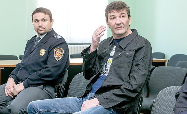 Škorpioni, ratni zločin, ratni zločinac