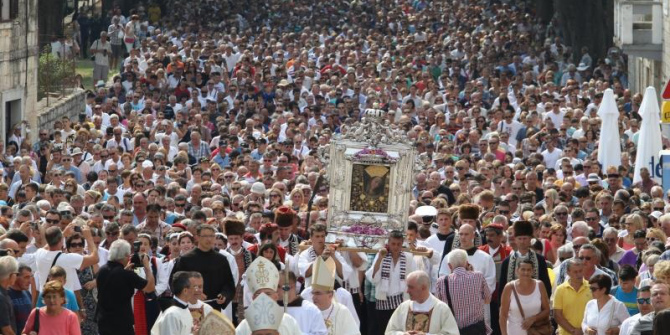 Sinj, gospa sinjska, Hrvati, komunisti, Gospa