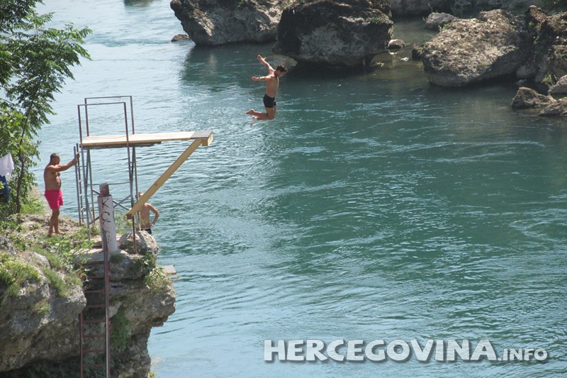 Neretva, mostar neretva, osvježenje, avanturizam skokovi, skok