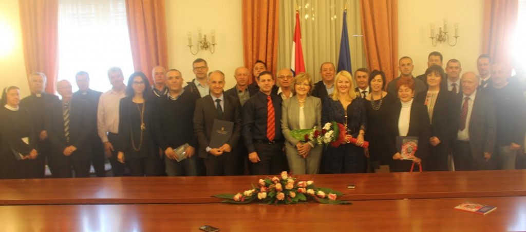 Daria Krstičević, Hrvati u BIH