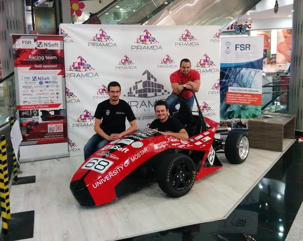 Trgovački centar Piramida, bolid, FSRacing Team