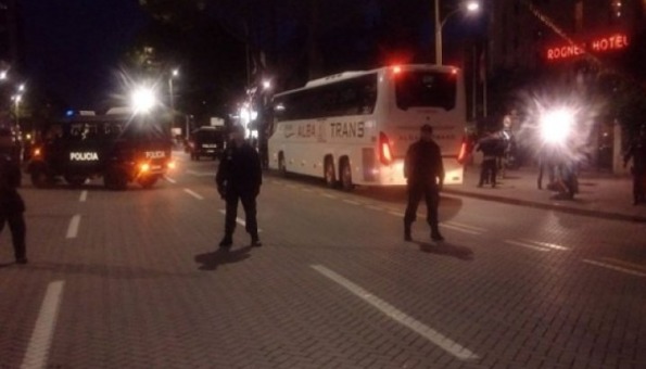 Albanija, srbija albanija, Srbija, kamenovanje, Albanija, Srbija, kamenovanje