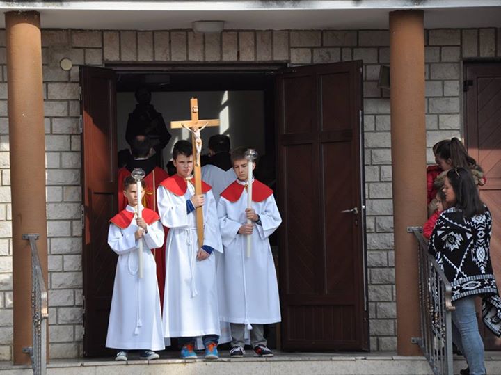 sv Nikola Tavelić, donji veliki ograđenik