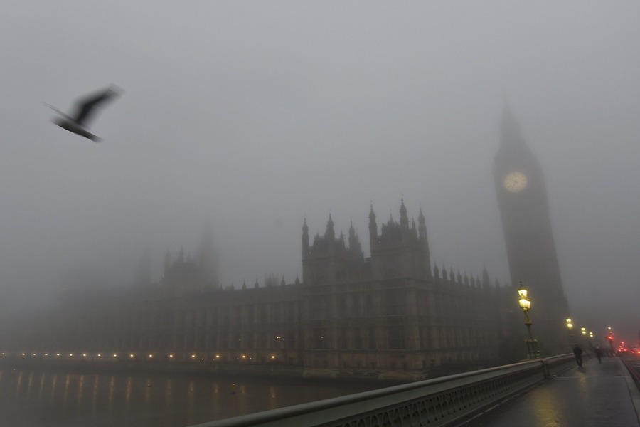 letovi, London, magla
