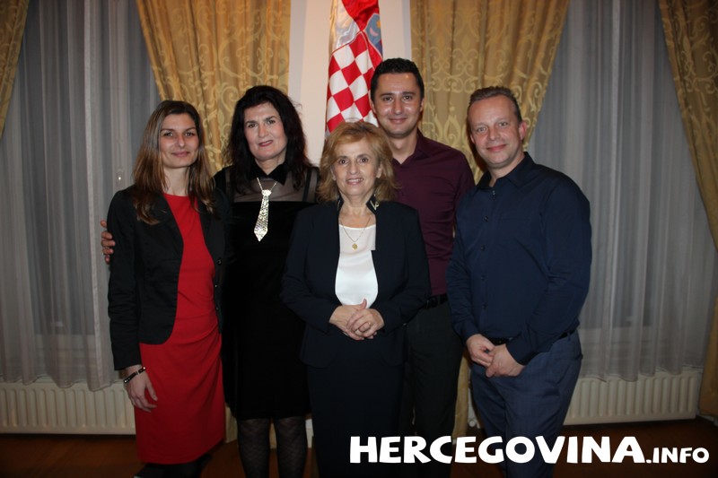 Davor Ljubanović, Andrea Gustović-Ercegović , Carmina Croata, Veleposlanstvo RH u Den Haagu, domjenak, HKŽ sv.Nikola Tavelič u Nizozemskoj