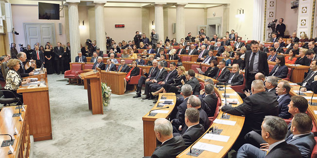 milorad pupovac, hrvatski sabor, Dragan Lozančić, SOA,  Tihomir Orešković, Domoljubna koalicija, hrvatski sabor, nepovjerenje