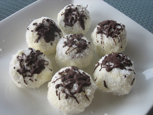 kolač, Božićni keksi, snježne loptice