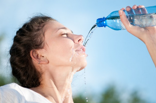 voda, koža lica, voda, hladna voda, voda, organizam, voda, ispiti, voće, voda, hidratacija, voda, hladna voda, dehidracija, dehidracija organizma, glavobolje i migrene, BIH, pitka voda, regija, bogatstvo, voda, znakovi, Piti tekućine, voda, ljeto